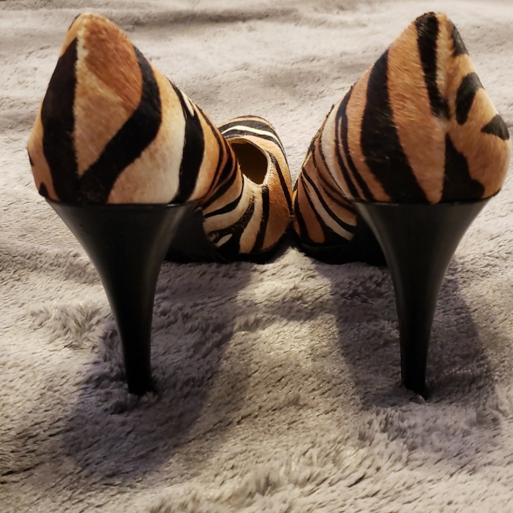 Shoes - Picture 5 of 5